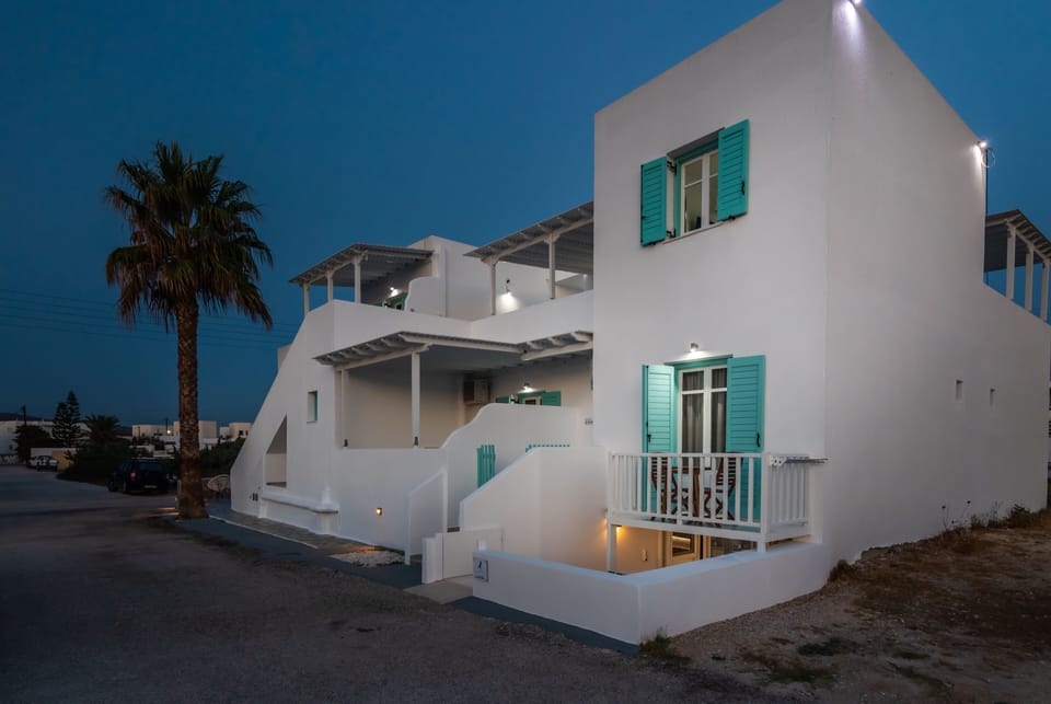 Michalis Studios Bed and Breakfast in Pollonia