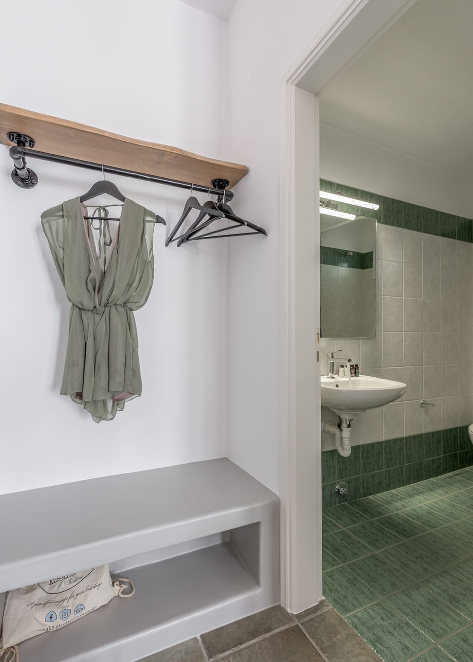 Michalis Studios Bed and Breakfast in Pollonia