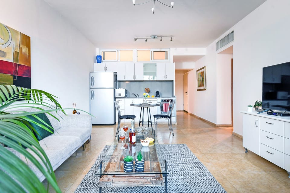 Apartment, 2 Bedrooms, Pool Access | Interior