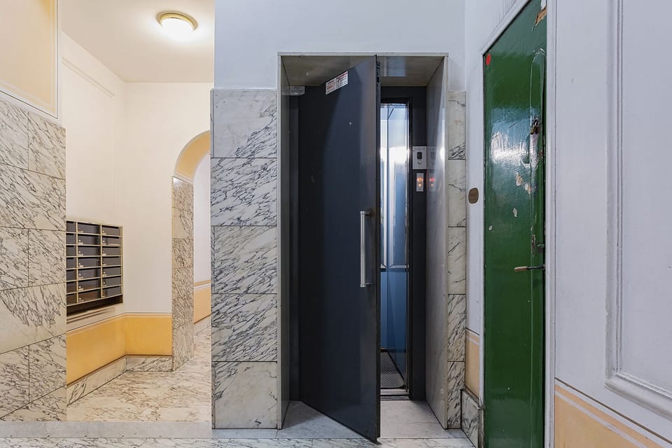 Elevator