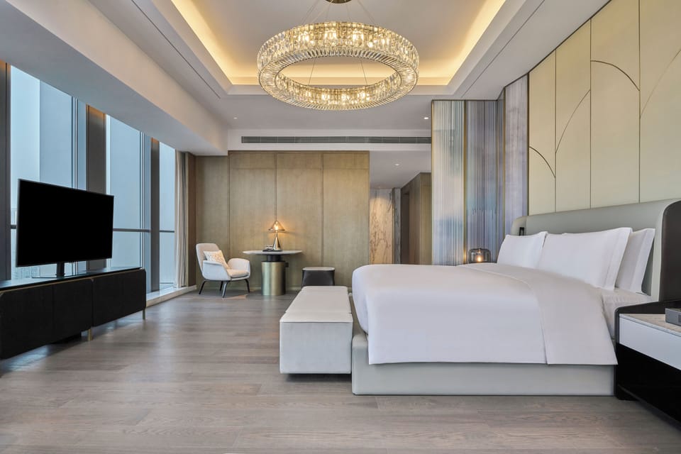 Presidential Suite, 1 King Bed | Hypo-allergenic bedding available, down comforters, minibar