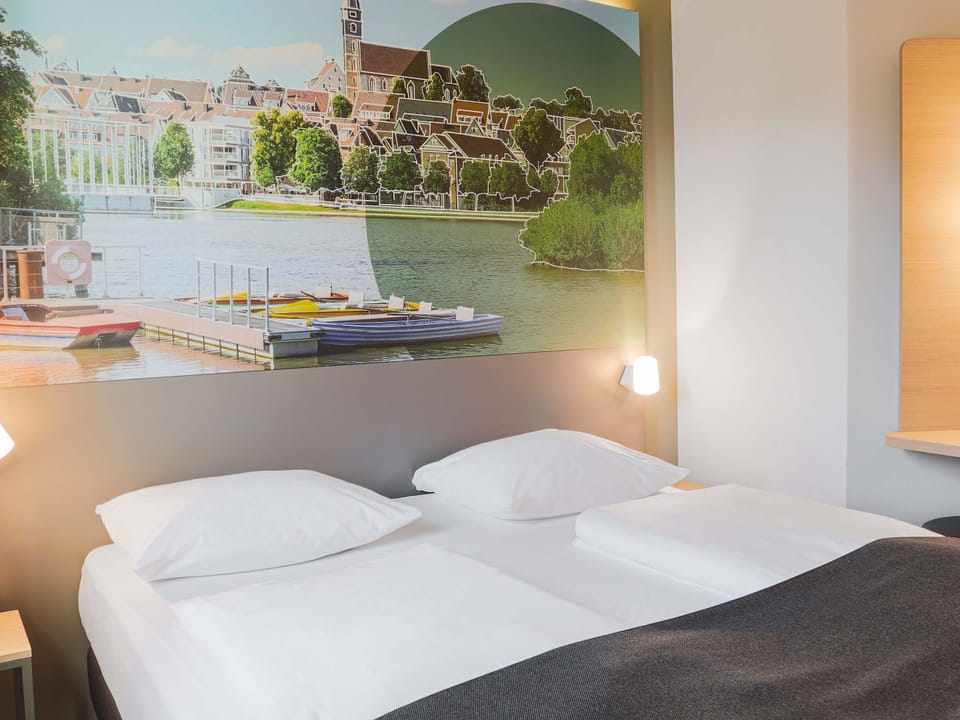 Double Room | Hypo-allergenic bedding, desk, soundproofing, free WiFi