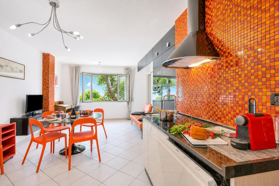 Standard Apartment, 2 Bedrooms, Air conditioning, Sea Facing (Il Suono del Mare - Sea Front) | Private kitchen | Espresso maker