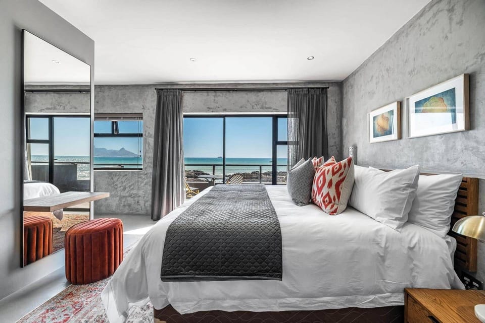 Deluxe Double Room | In-room safe, free WiFi, bed sheets
