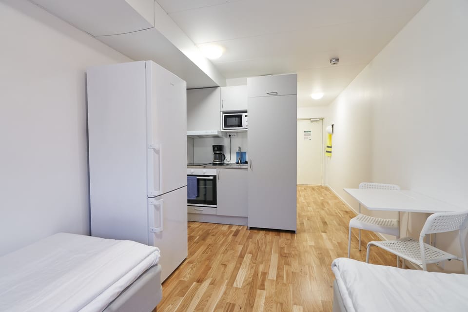Studio, 2 Twin Beds | Free WiFi, bed sheets