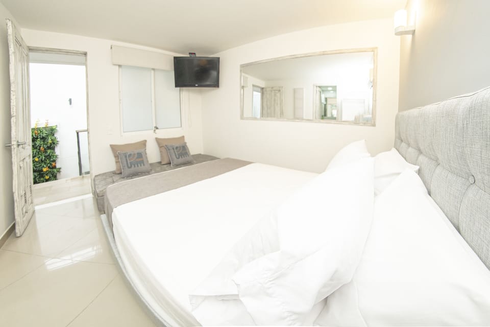 Superior Room | In-room safe, free WiFi, bed sheets