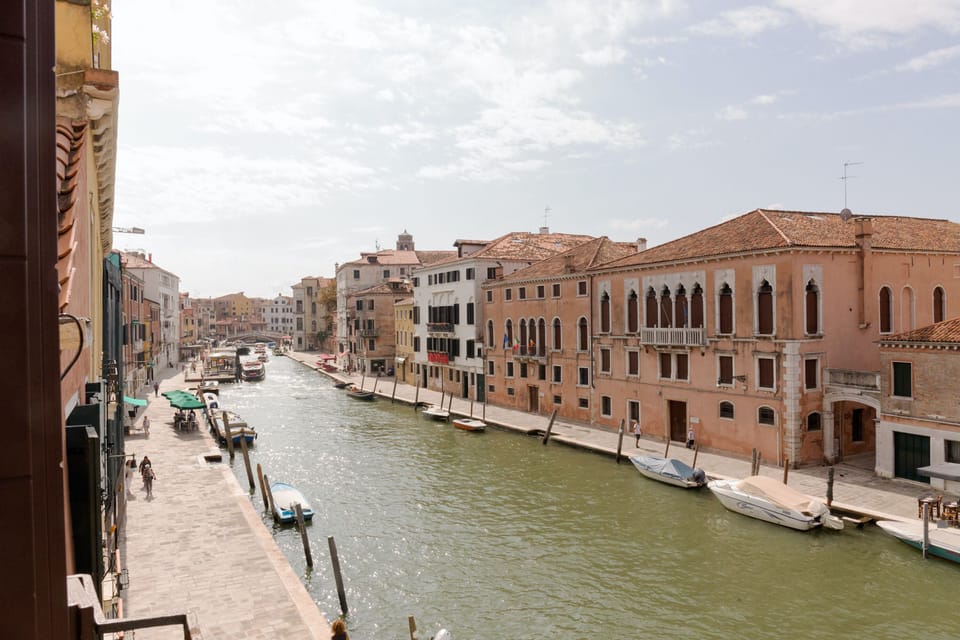 Deluxe Apartment, 1 Bedroom, Canal View | Street view
