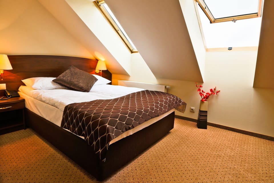 Basic Double Room, 1 Double Bed | In-room safe, desk, laptop workspace, blackout drapes