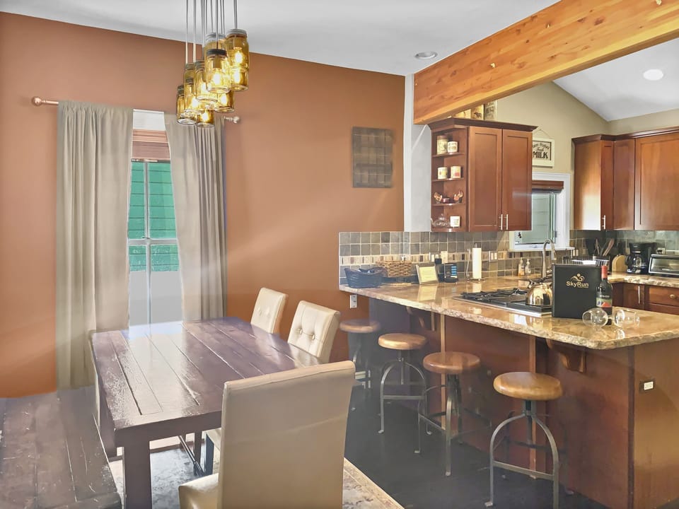 House, 3 Bedrooms | Dining