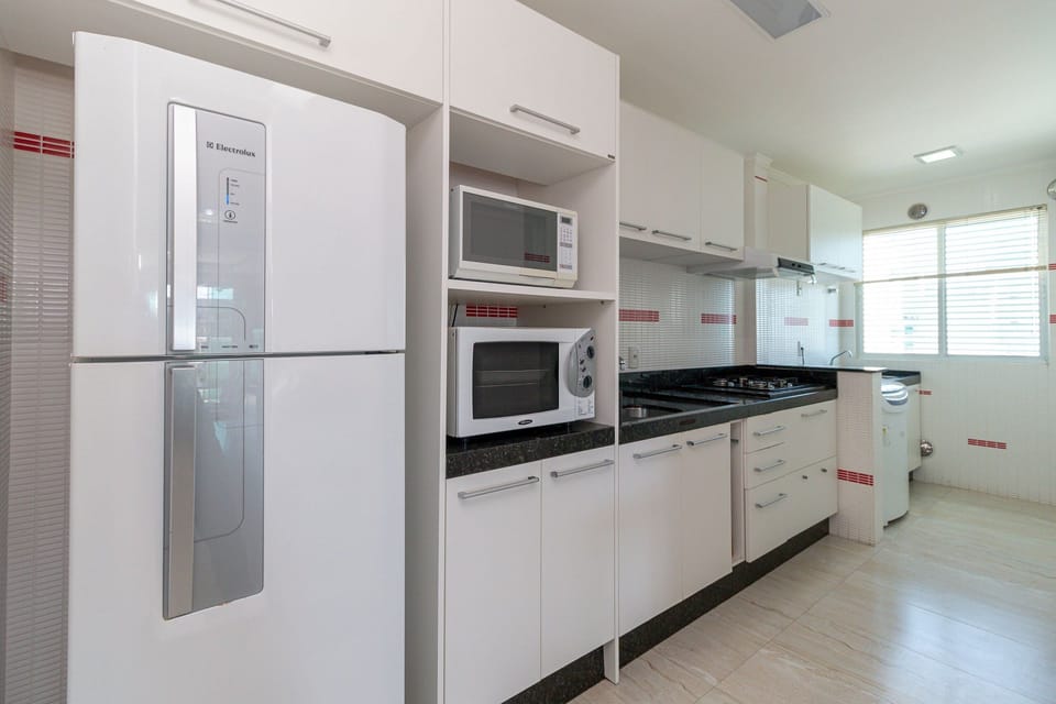 Apartment, 3 Bedrooms | Private kitchen