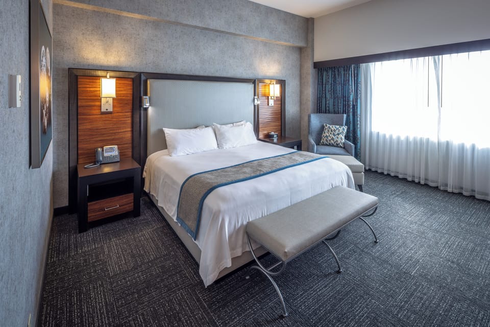 Superior Room, 1 King Bed | Premium bedding, pillowtop beds, in-room safe, desk