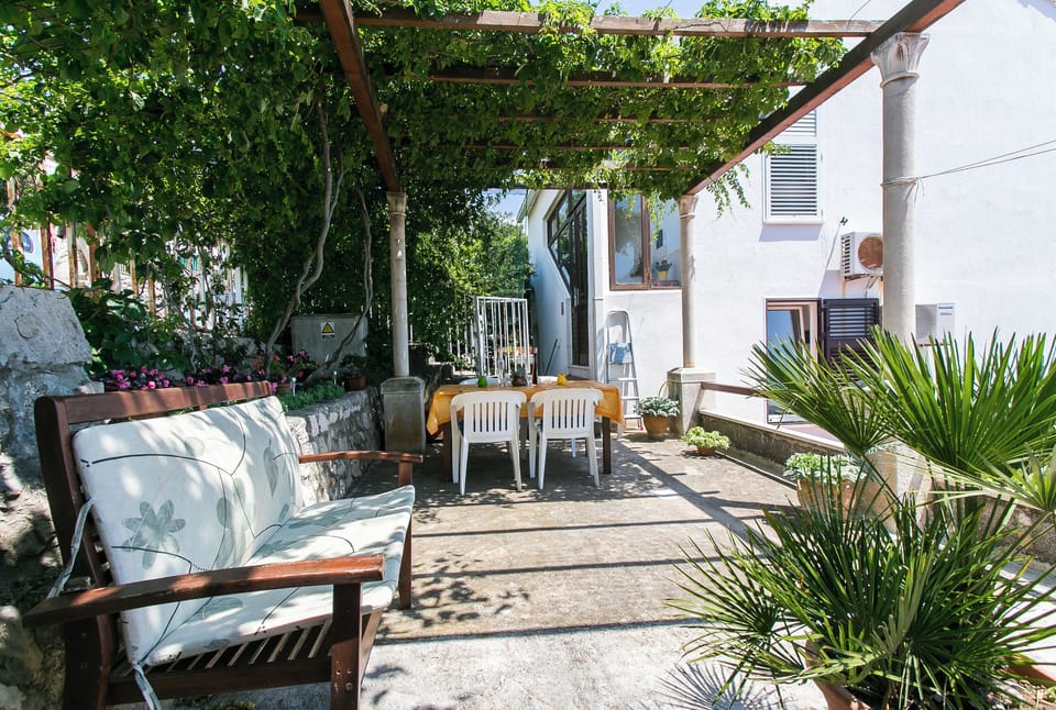 Apartment (Two Bedroom Apartment) | Terrace/patio