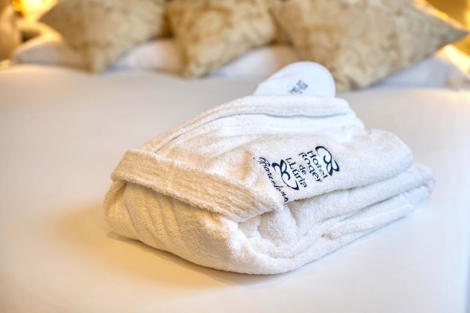 Egyptian cotton sheets, premium bedding, down comforters