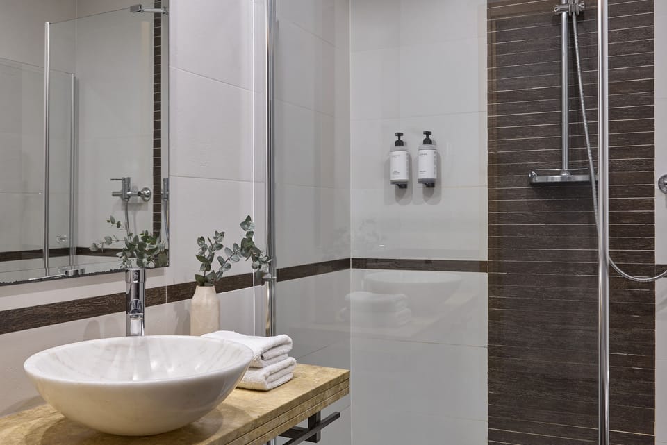 Hydra Beach Resort Hotel in Peloponnese Region