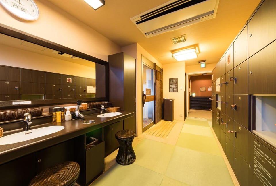 Fridge, microwave