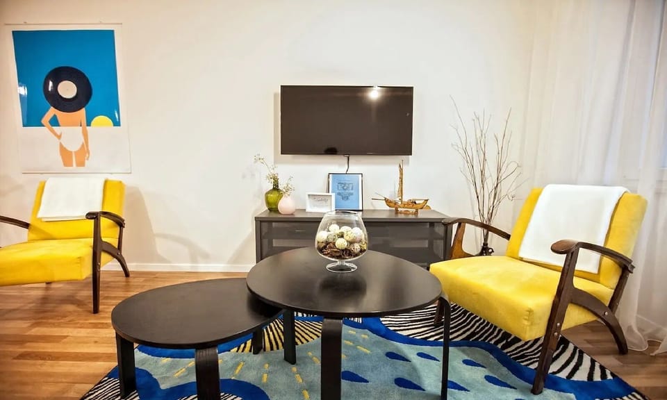 Standard Apartment | Television