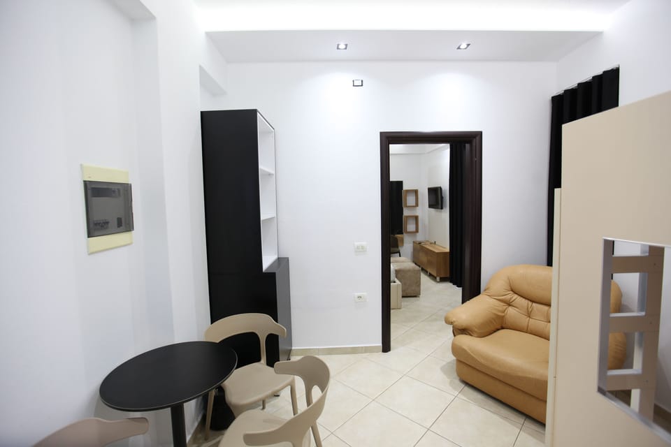 Family Studio | Hypo-allergenic bedding available, desk, cribs (surcharge), WiFi (free)