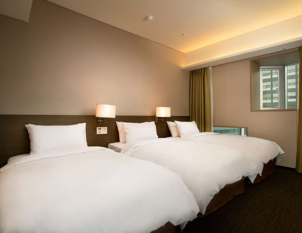 Triple Room | Premium bedding, down comforters, in-room safe, desk