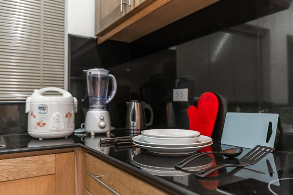 Villa, 2 Bedrooms | Private kitchen | Full-size fridge, microwave, oven, stovetop
