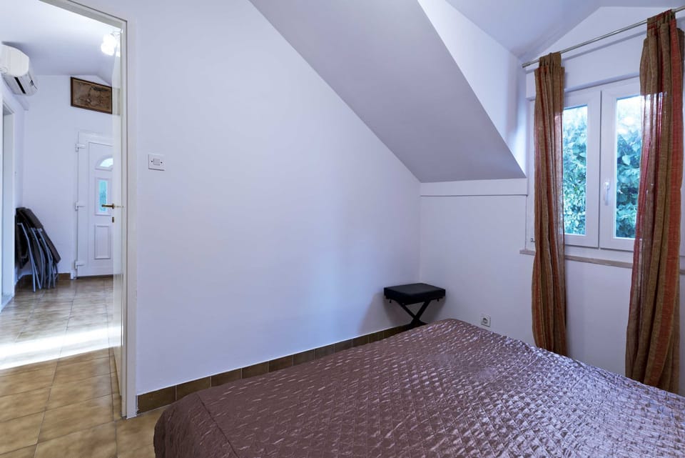 Apartment (One-Bedroom Apartment) | 1 bedroom, iron/ironing board, free WiFi, bed sheets
