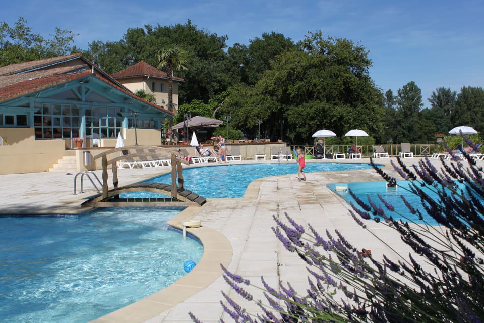 Whaka Lodge Campground/ 
RV Resort in Occitanie