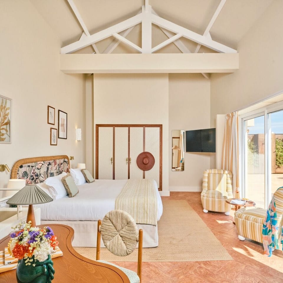 Suite sea view  | Premium bedding, minibar, in-room safe, individually decorated