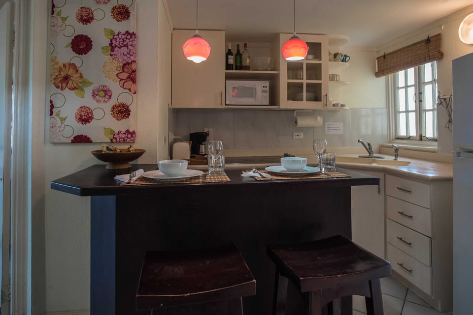 Standard Double Room | Private kitchen | Stovetop, cookware/dishes/utensils
