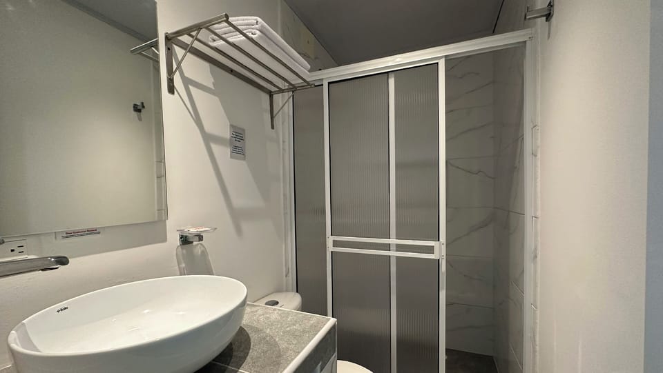 Superior Double Room | Bathroom | Towels, toilet paper