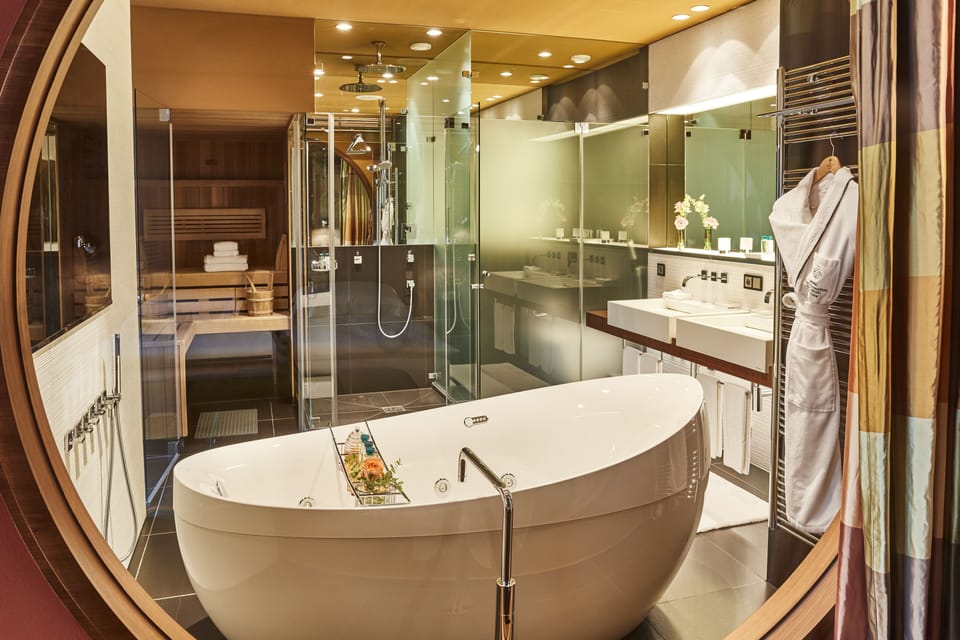 Presidential Suite, 2 Bedrooms (Ludwig) | Bathroom | Designer toiletries, hair dryer, bathrobes, slippers