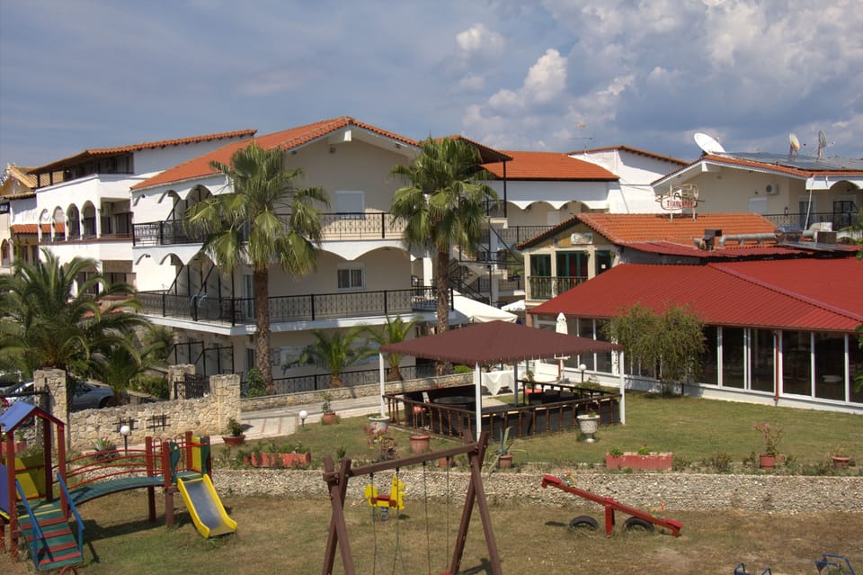 Children's play area - outdoor