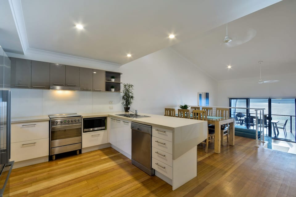 Apartment | Private kitchen | Highchair