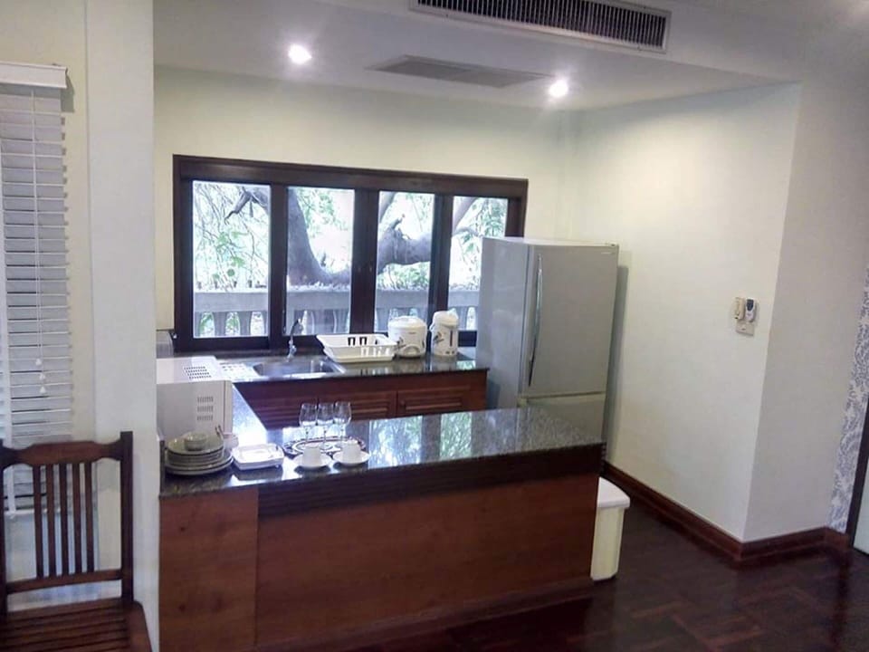 Deluxe Villa, 2 Bedrooms, Kitchen | Living area