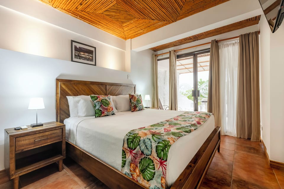 Jr Suite | Pillowtop beds, in-room safe, individually decorated