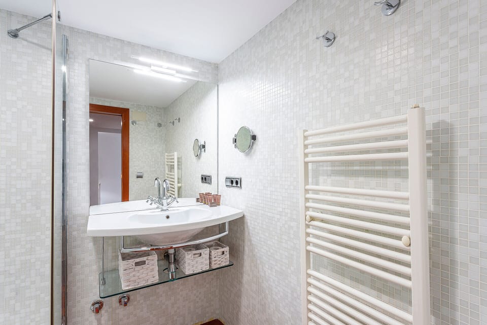 Genteel Home Plaza Nueva II Apartment in Seville