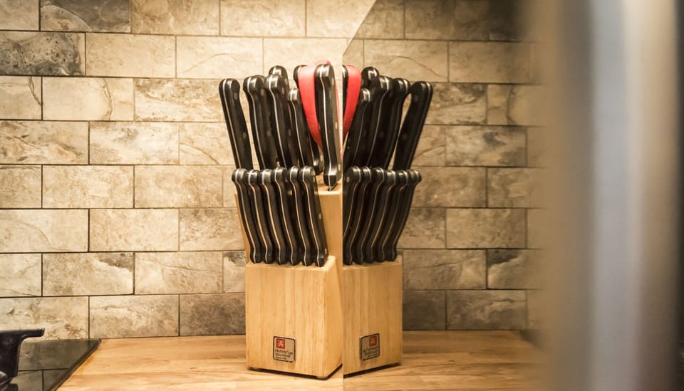 Cottage (4 Bedrooms) | Private kitchen | Full-size fridge, oven, stovetop, dishwasher