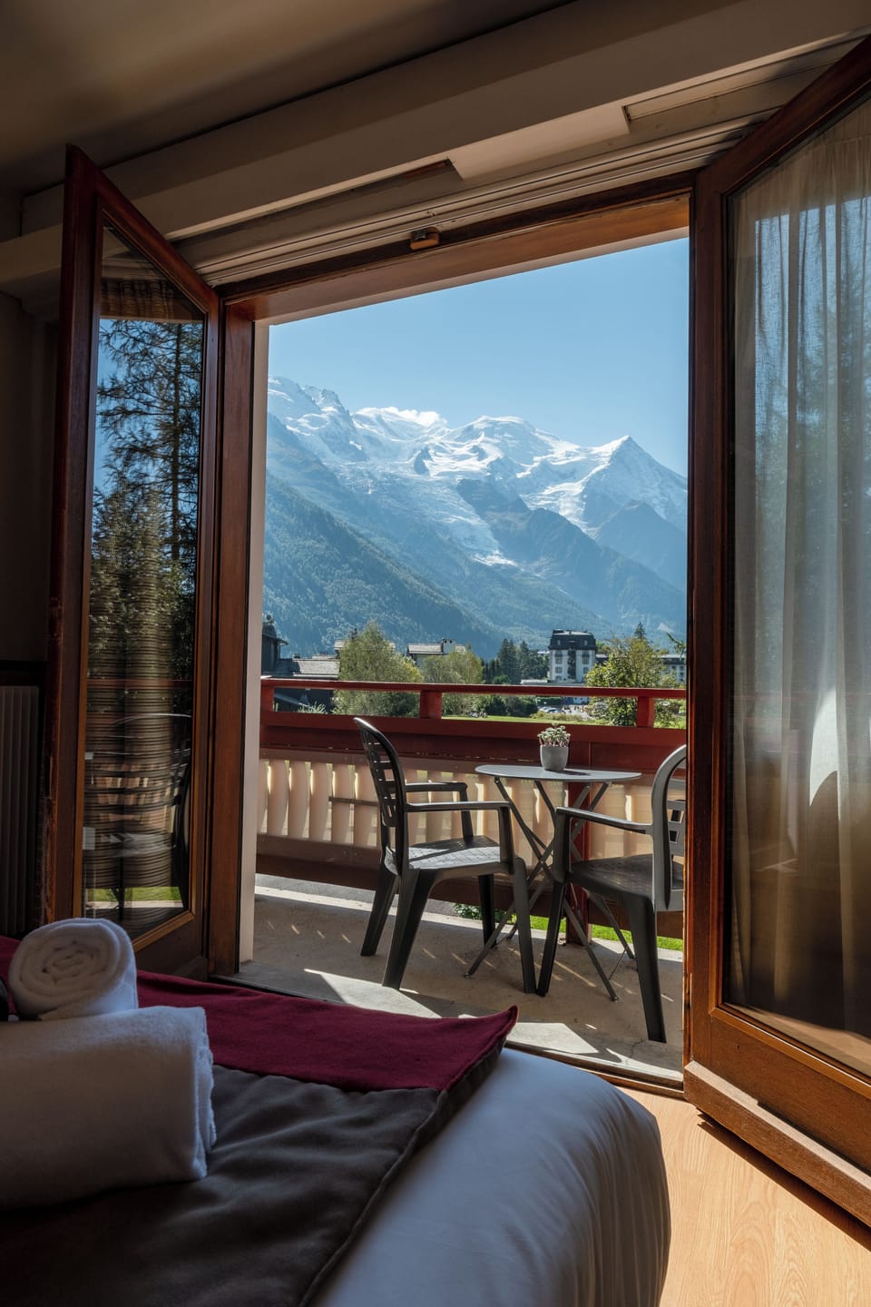 Comfort Room, Balcony, Mountain View | Desk, blackout drapes, iron/ironing board, free WiFi