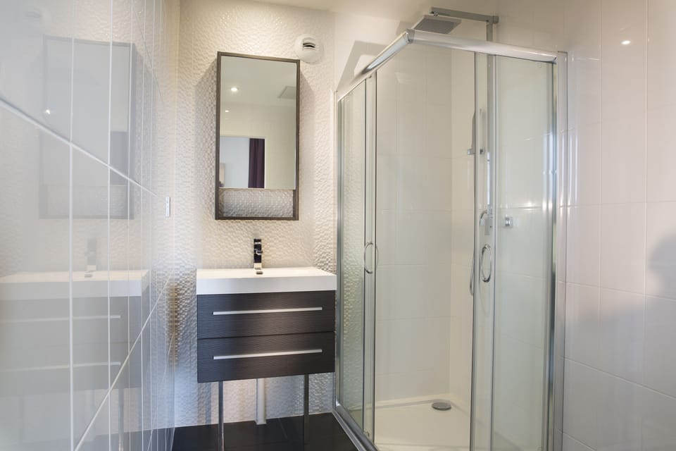 Shower, free toiletries, hair dryer, towels