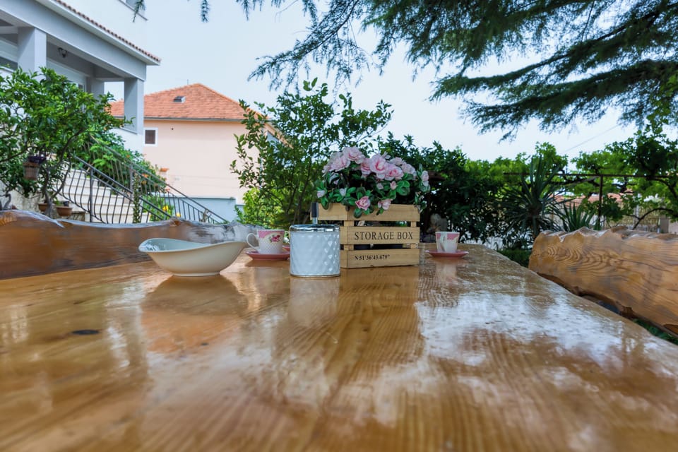 Family Apartment, Multiple Bedrooms, 2 Bathrooms (Pool Apartment Bakija) | Outdoor dining