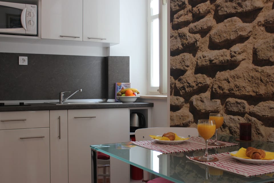 Private kitchenette