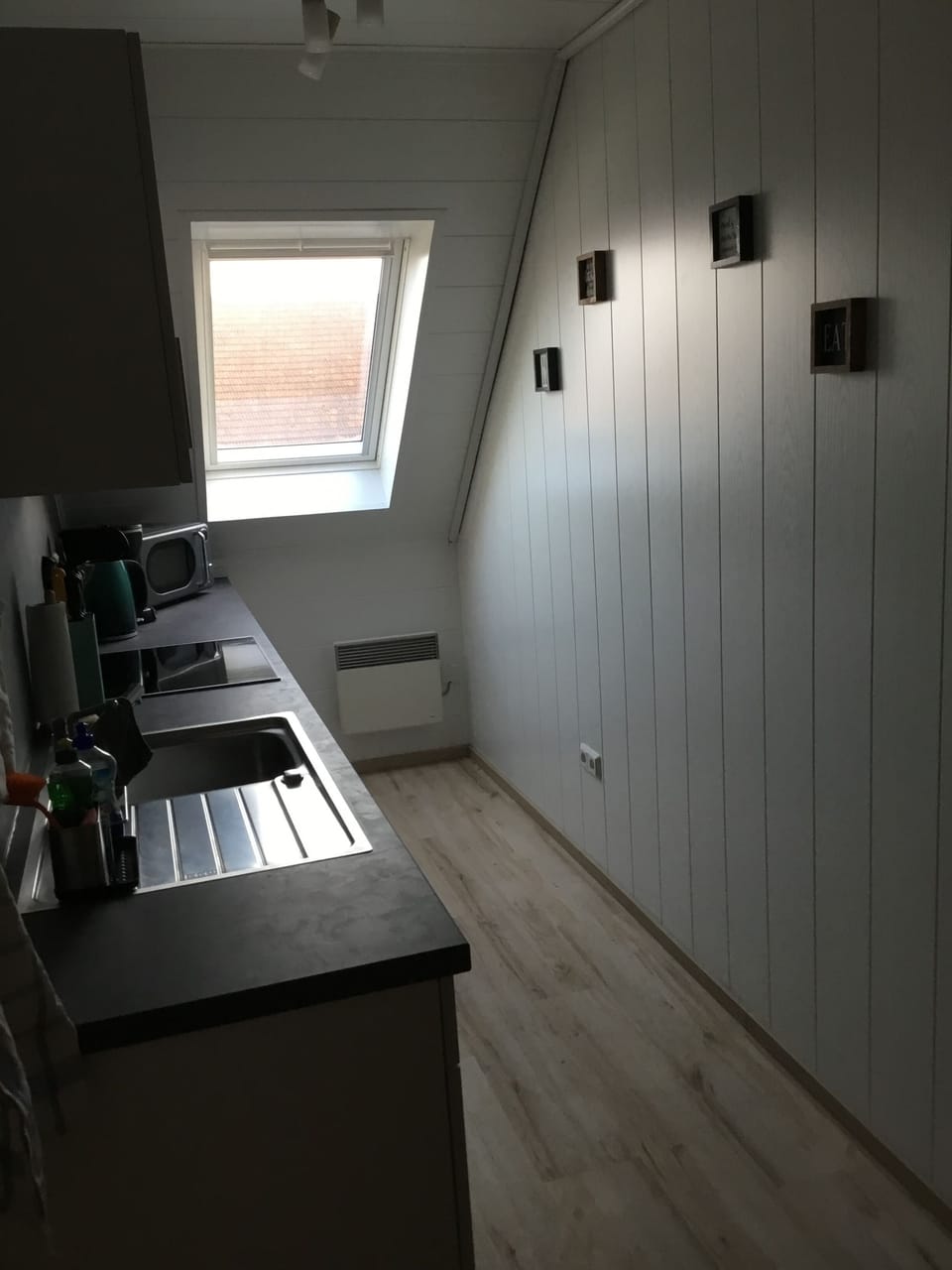 Apartment | Private kitchen | Fridge, oven, stovetop, electric kettle
