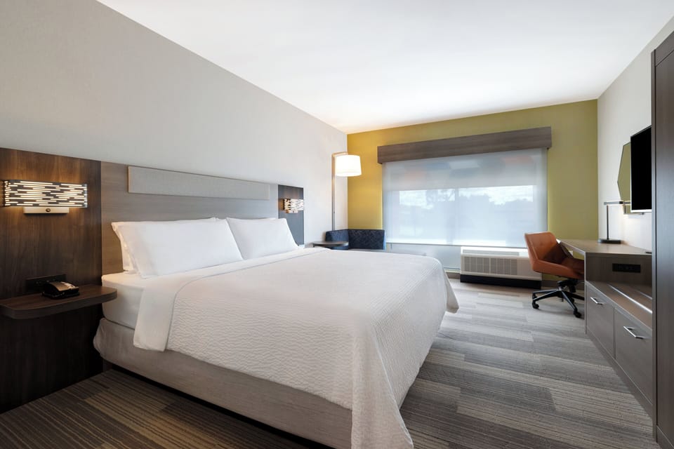 In-room safe, desk, laptop workspace, blackout drapes