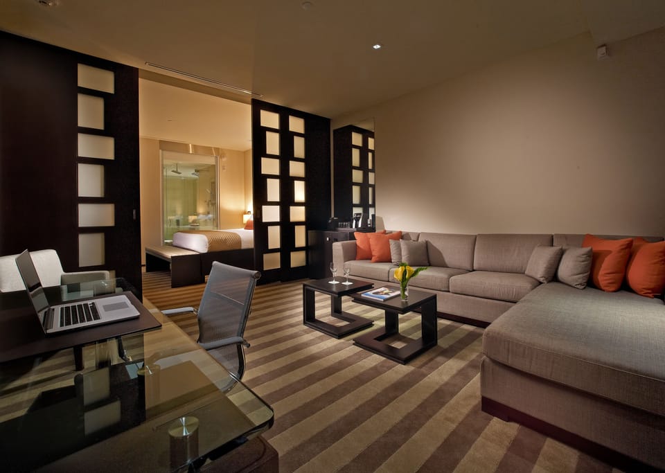 Deluxe Suite  | Living area | 46-inch LED TV with digital channels, TV