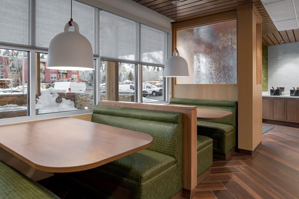 Free daily continental breakfast