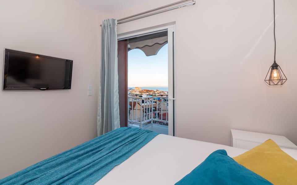 Apartment, 1 Bedroom, Smoking, Balcony | 2 bedrooms