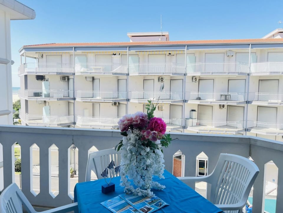 Apartment, 2 Bedrooms, Balcony | Balcony