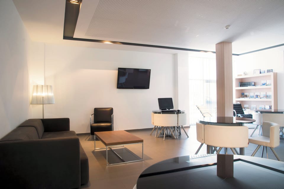 Reception hall