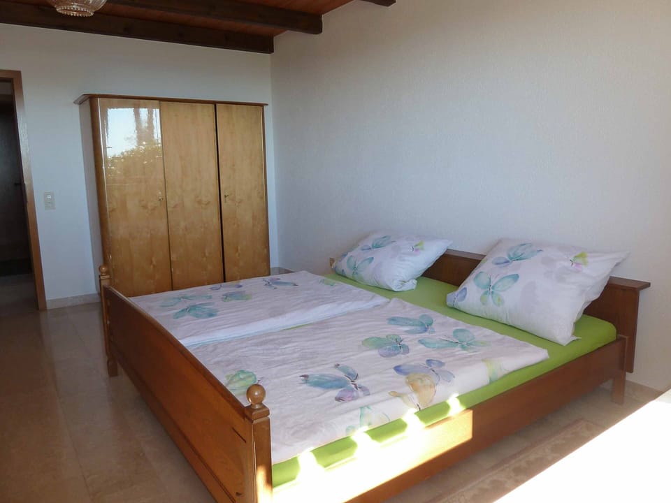 Condo | 2 bedrooms, WiFi (free), bed sheets