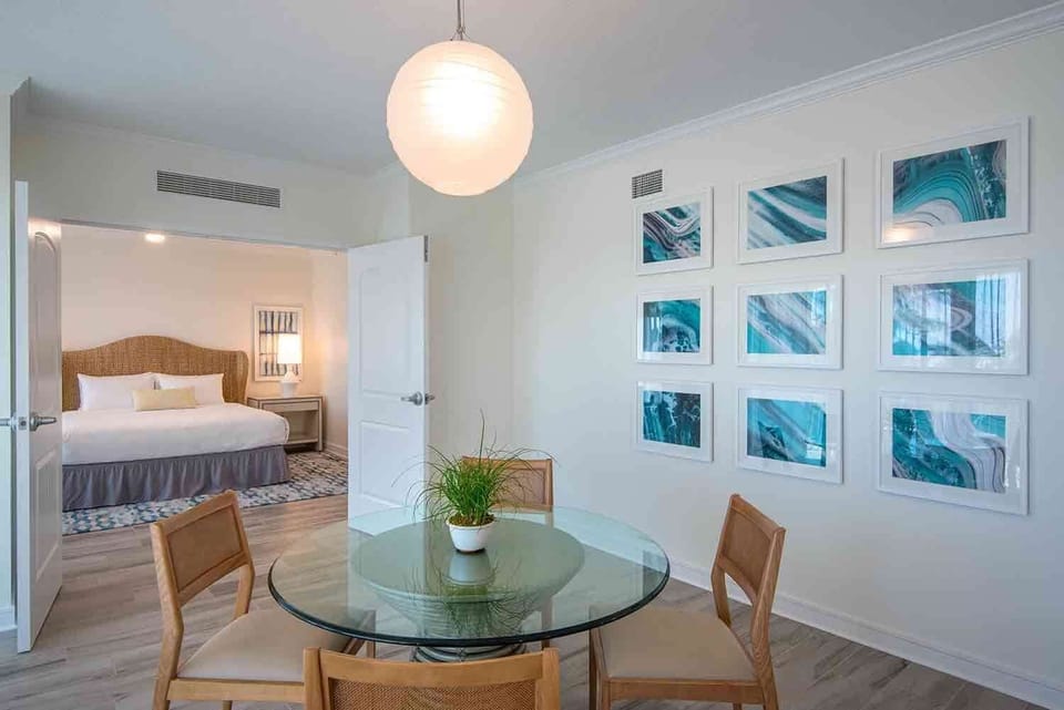 Suite, 1 Bedroom | Premium bedding, in-room safe, laptop workspace, blackout drapes