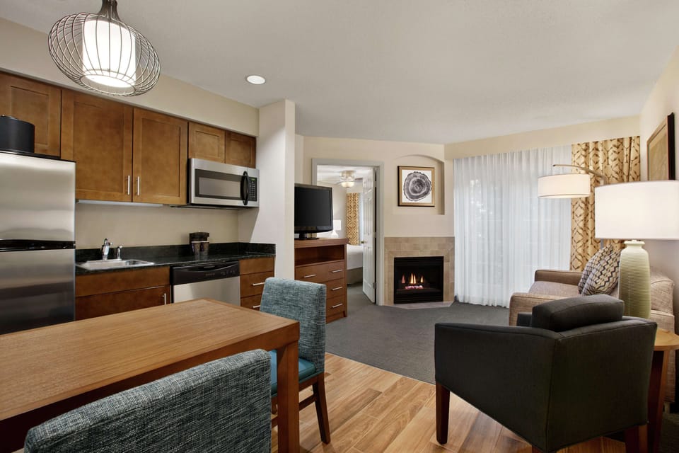 Room, 1 Bedroom, Fireplace | Pillowtop beds, desk, laptop workspace, blackout drapes