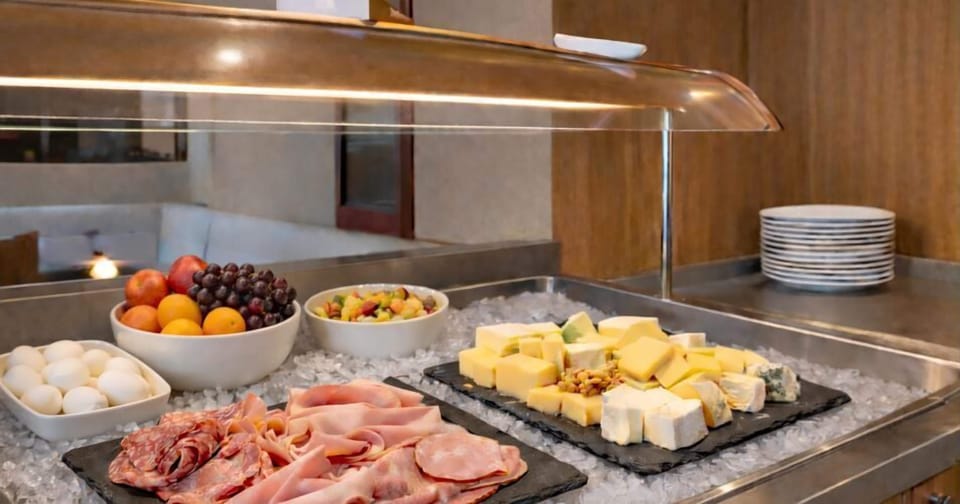 Daily buffet breakfast for a fee